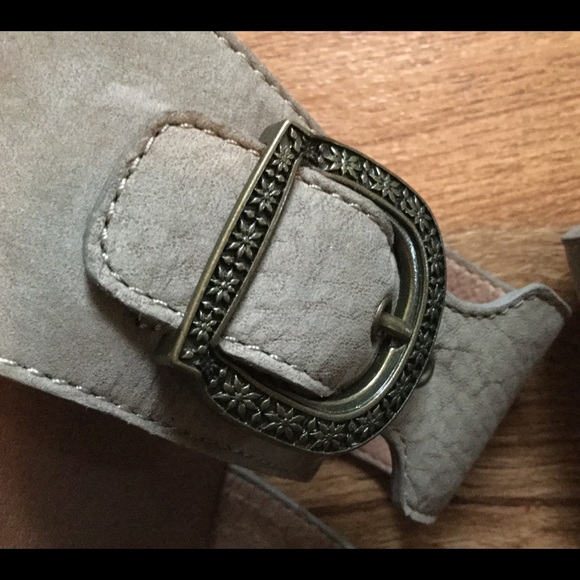 DANSKO Ramona Taupe Open Toe Buckled Mule/Slides - Picture 3 of 8